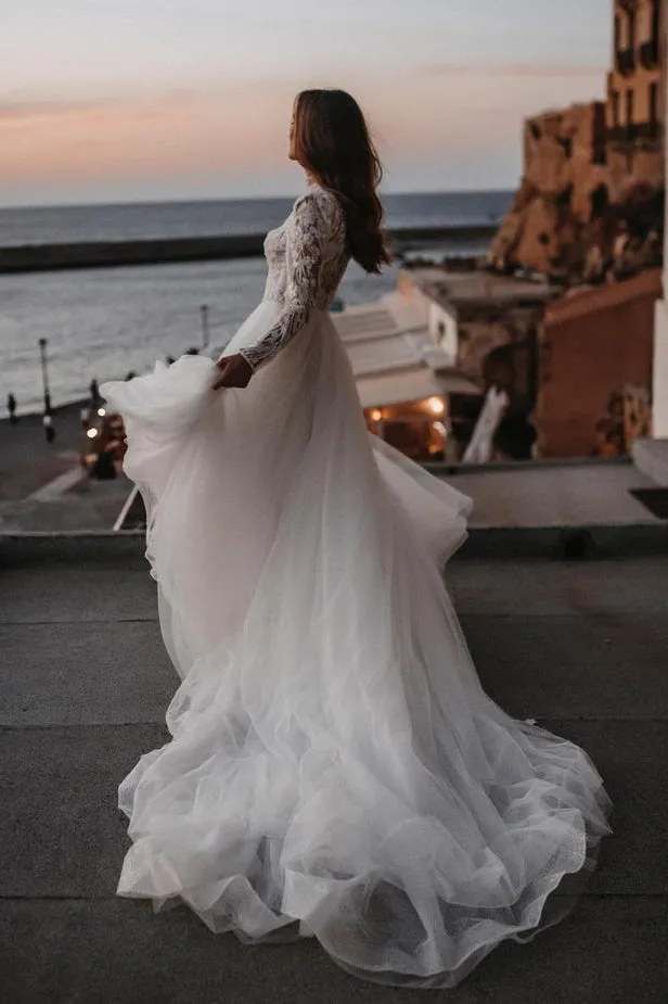 Ball Gown High Neck Long Sleeves Tulle Wedding Dresses with Lace N135