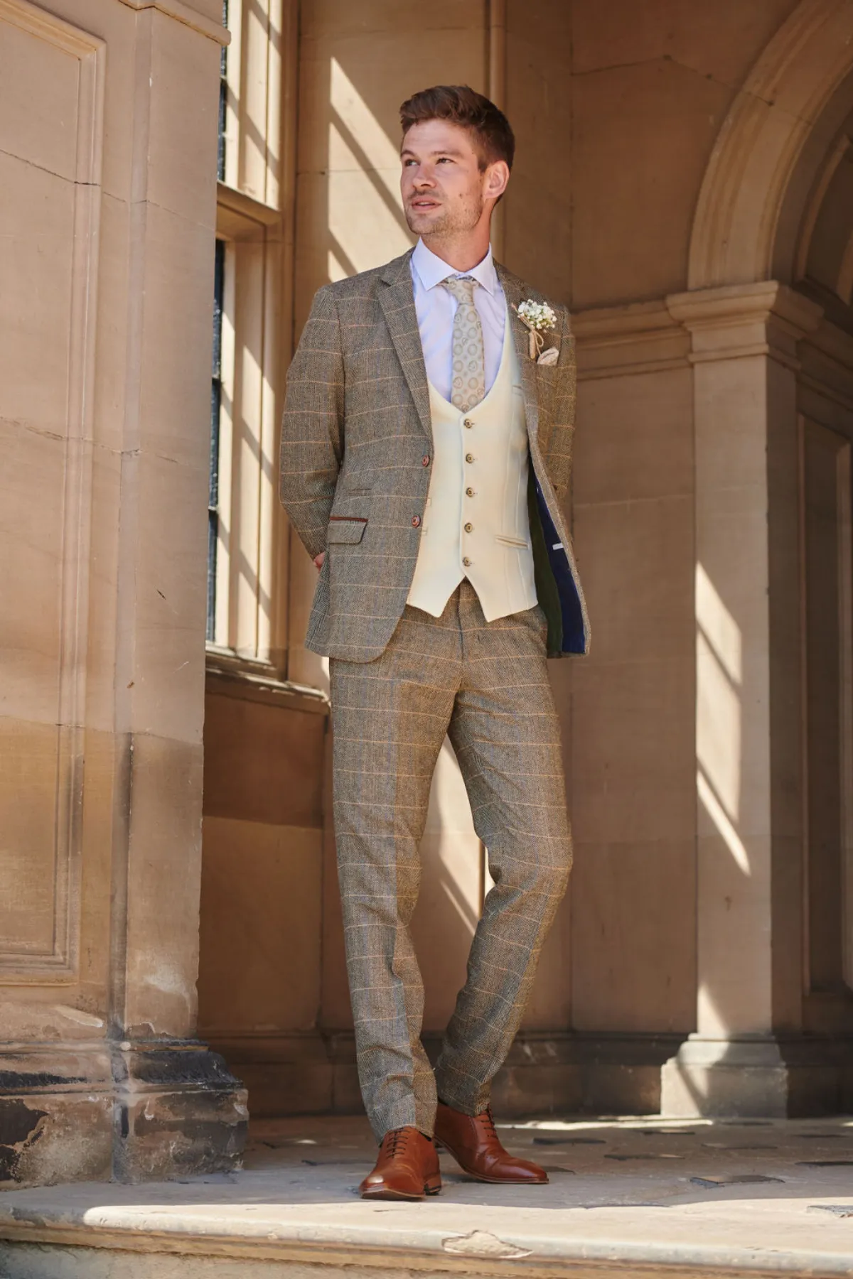 TED - Tan Tweed Check Suit with Kelvin Cream Waistcoat